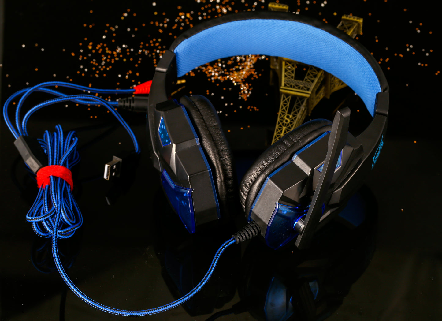 Wired over-ear gaming headphones feature RGB lighting, a built-in microphone, and a Type-C USB connection
